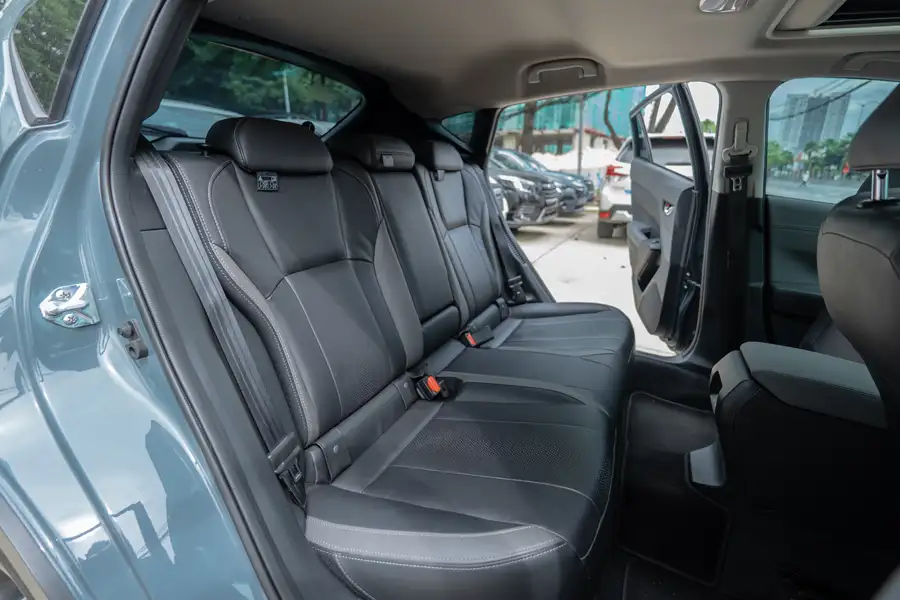 Hàng ghế sau bọc da của Subaru Crosstrek