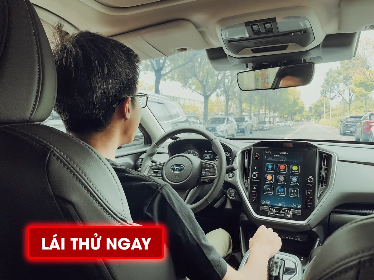 Lái thử Subaru Crosstrek tại Đà Nẵng, trải nghiệm khoang lái, màn hình trung tâm và cảm giác vận hành thực tế trước khi quyết định mua xe.