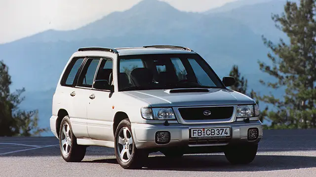 Subaru Forester ra mắt năm 1997