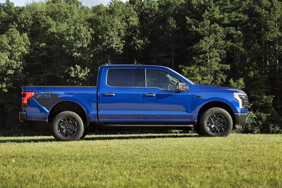 Kiểu dáng xe bán tải Pickup Truck cabin kép thùng chở hàng rời Ford F-150 Lightning